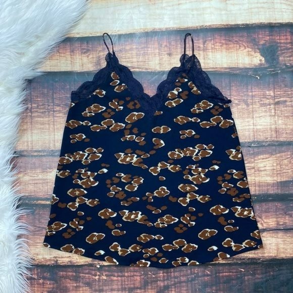 fab'rik Tops - $5 SALE! BUNDLES ONLY fab'rik Blue Lace Trim Tank Top Spotted